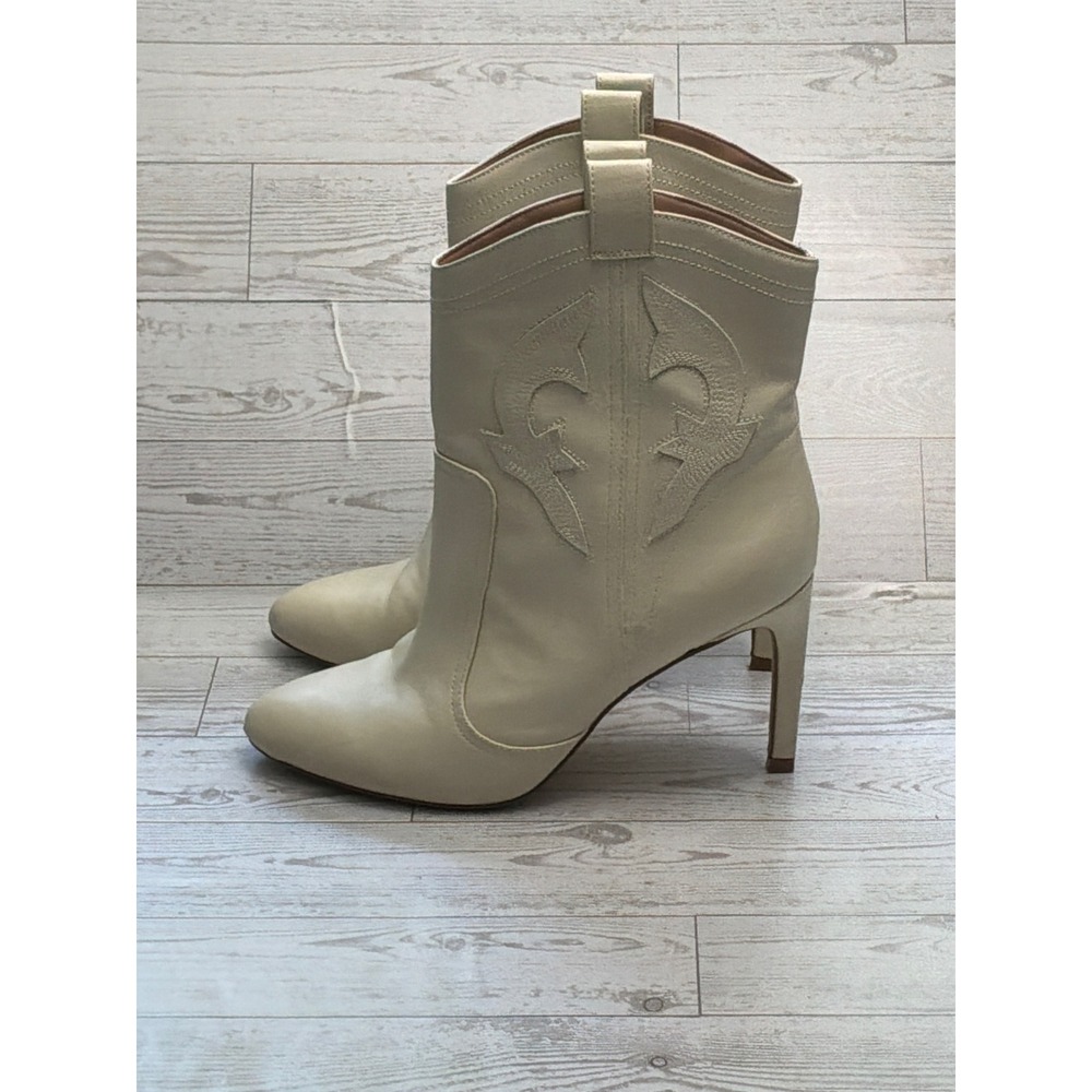 BCBGeneration Sara Womens 7.5 Cream Western Stiletto Ankle Boots Pointed Toe